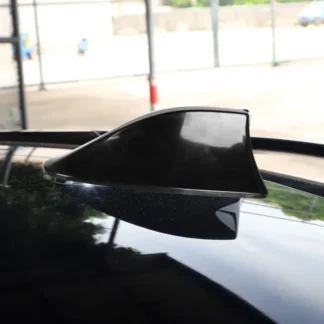 Antena de coche Antena de aleta de tiburón Antena de señal de Radio de coche Modelo de motores generales Antena de techo Estilo de coche Accesorios de coche Fácil instalación