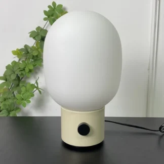 Lámpara de mesa de mármol ins nórdica moderna, personalidad creativa, diseño simple, estudio, dormitorio, mesita de noche de cristal