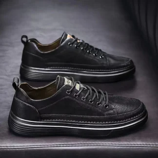 Zapatos de cuero informales negros de otoño 2025 para hombre, zapatillas bajas impermeables antideslizantes, suela suave, cómodos zapatos de trabajo y oficina