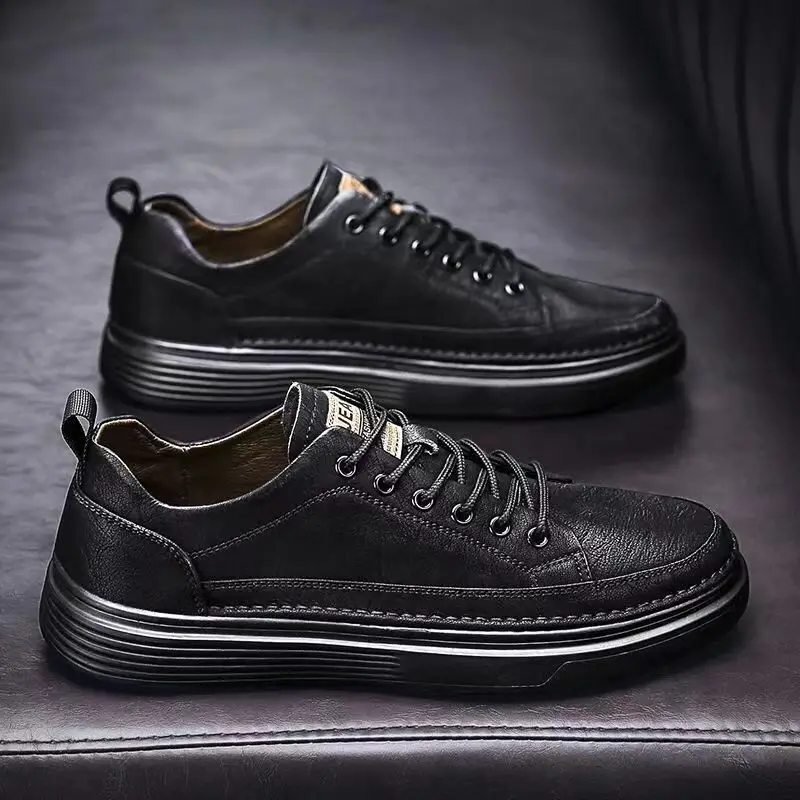 Zapatos de cuero informales negros de otoño 2025 para hombre, zapatillas bajas impermeables antideslizantes, suela suave, cómodos zapatos de trabajo y oficina