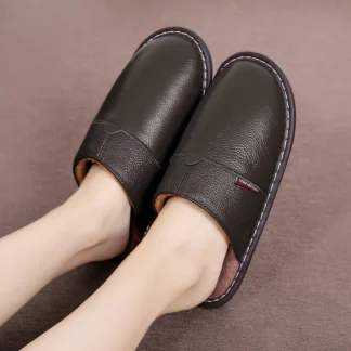 Zapatillas de cuero para el hogar de marca, zapatillas de piel de punto hechas a mano para hombres y mujeres, chanclas de felpa concisas para interiores, dormitorio antideslizante