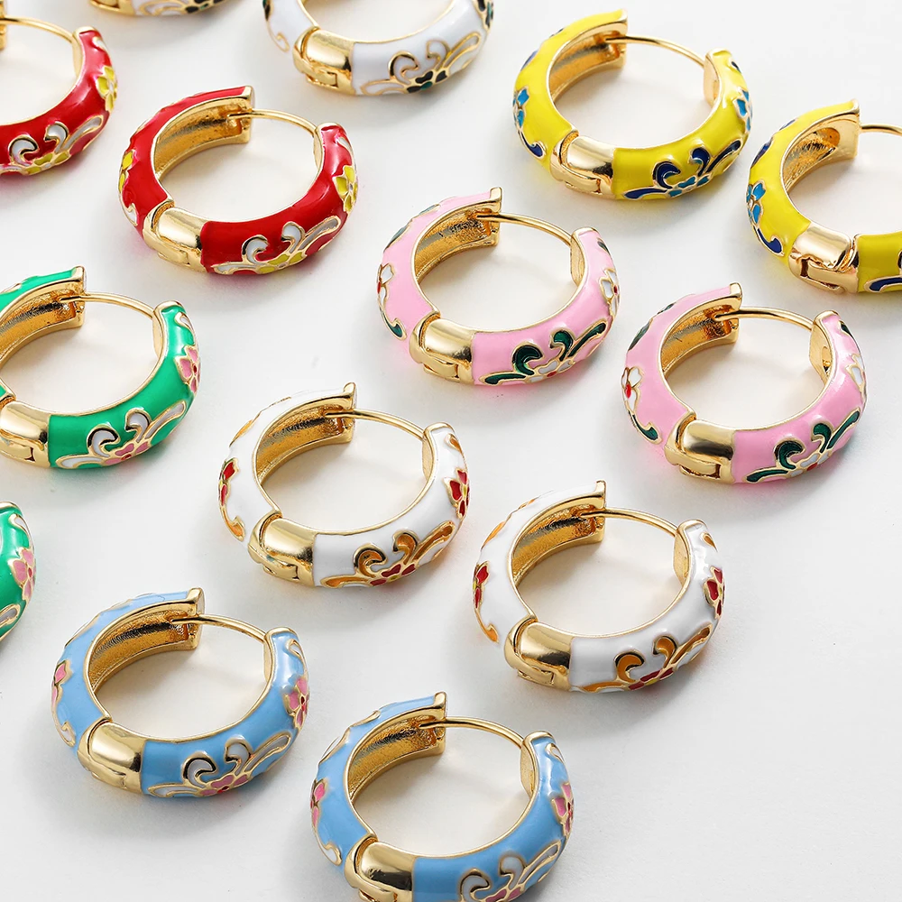 Pendientes Huggies de flores esmaltadas coloridas Vintage para mujeres y niñas, pendientes de aro redondos chapados en oro, joyería clásica femenina