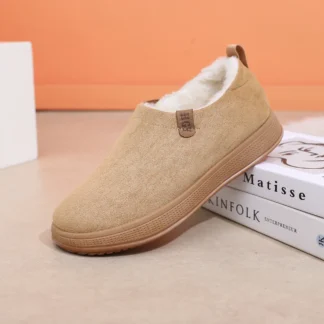 Un par de botas de nieve para hombre minimalistas, elegantes y de moda, con forro de felpa agradable para la piel que se bloquean al calor