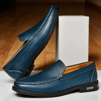 Mocasines blancos de cuero suave para hombre, zapatos informales de negocios de alta calidad, mocasines de vestir de estilo británico a la moda, mocasines huecos