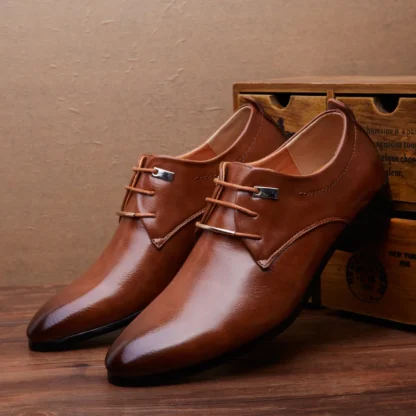 Zapatos de vestir formales de negocios para hombre, zapatos Oxford de cuero PU con cordones y punta estrecha, zapatos de estilo británico para hombre, marrón y negro, 2025