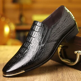 Zapatos de cuero formales de negocios con estampado de cocodrilo para hombres con una sensación de alta gama, zapatos de vestir con punta estrecha de estilo británico