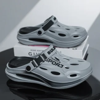 Un par de zuecos nuevos para hombre, zapatos de playa cómodos, resistentes al desgaste, antideslizantes para uso exterior, zapatos de hombre de suela blanda para conducir