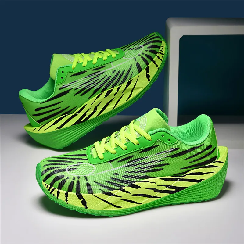 Zapatos deportivos informales dinámicos y energéticos para hombre: aclara su pasión atlética, perfectos para actividades de equipo y deportes al aire libre