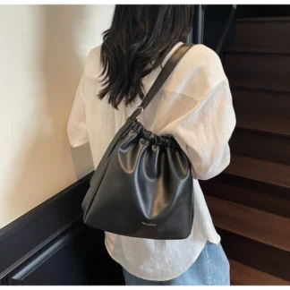 Bolso cruzado de cuero de marca de lujo de alta gama para mujer, bolso de viaje Vintage elegante a la moda de diseñador famoso para uso diario 