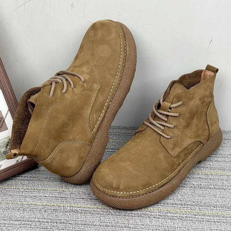 2025 otoño nuevos zapatos de cuero versátiles botas Retro para hombres botas de trabajo al aire libre simples de cuero suave zapatos cómodos para hombres botas cortas