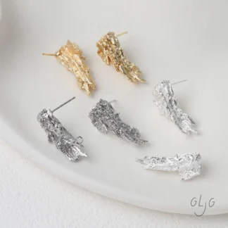 Pendientes delicados irregulares de Lava para accesorios de joyería, accesorios de latón chapado en oro de 14k, 26x11,5mm, 2 uds.