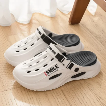 Un par de zuecos nuevos para hombre, novedad de verano, zapatos deportivos antideslizantes resistentes al desgaste para la playa para uso exterior, zapatos cómodos para hombre