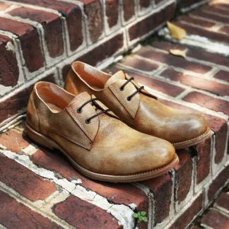Zapatos de vestir formales de negocios para hombre de diseñador Retro hechos a mano, zapatos Derby de cuero genuino de alta calidad para hombre, mocasines planos suaves