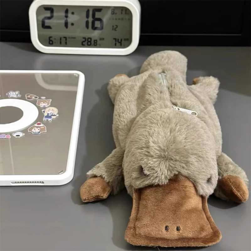 Atractivo contenedor de bolígrafos de ornitorrinco, bolsa para productos de belleza, bolsa de herramientas de escritura de felpa, caja de necesidad escolar de almacenamiento expandible