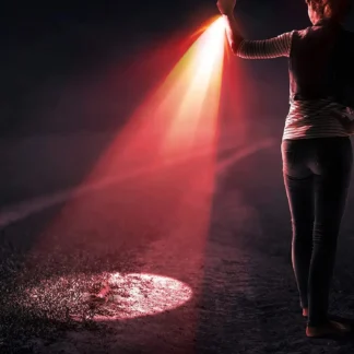 Linterna roja C5, luz roja AAA para acampar, senderismo, protección de animales, detección de apicultura, visión nocturna de aviación