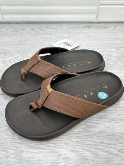 Zapatillas de playa con clip para hombre, de gama alta, informales, para exteriores, ligeras, cómodas, antideslizantes, resistentes al desgaste, transpirables, con tacón plano...