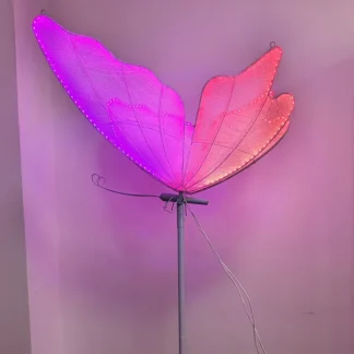 Sala de decoración de farola de mariposa sinfónica iluminadora de escenario de boda